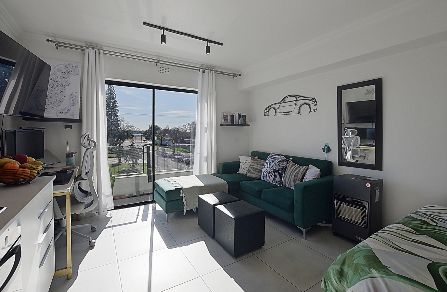1 Bedroom Property for Sale in Table View Western Cape